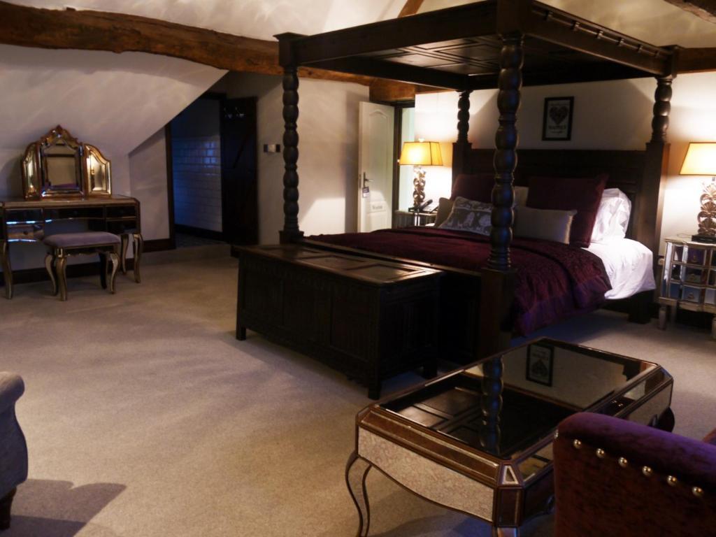 Weston Hall Stafford Quarto foto
